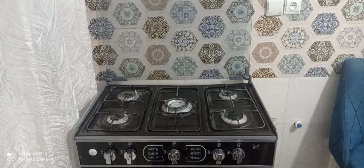 گاز گاز طرح فر ویک  عدد کمد پنج کشو اینه دار|اجاق گاز و لوازم برقی پخت‌وپز|گرگان, |دیوار