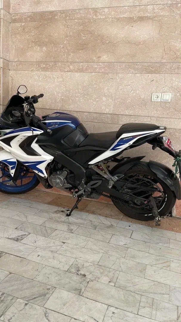 موتور rs200|موتورسیکلت|تهران, پرستار|دیوار