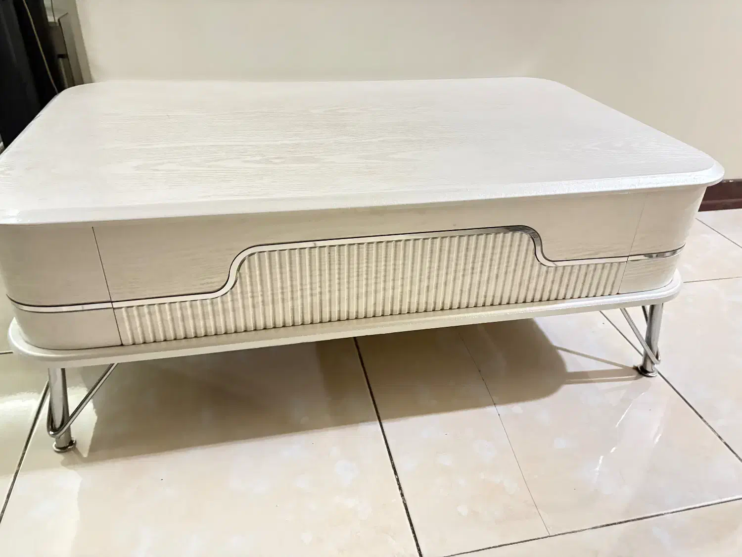 جلومبلی|مبلمان خانگی و میز عسلی|تهران, دکتر هوشیار|دیوار