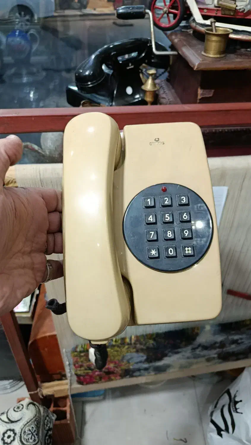تلفن های قدیمی رومیزی زیمنس آلمان|تلفن رومیزی|آمل, |دیوار