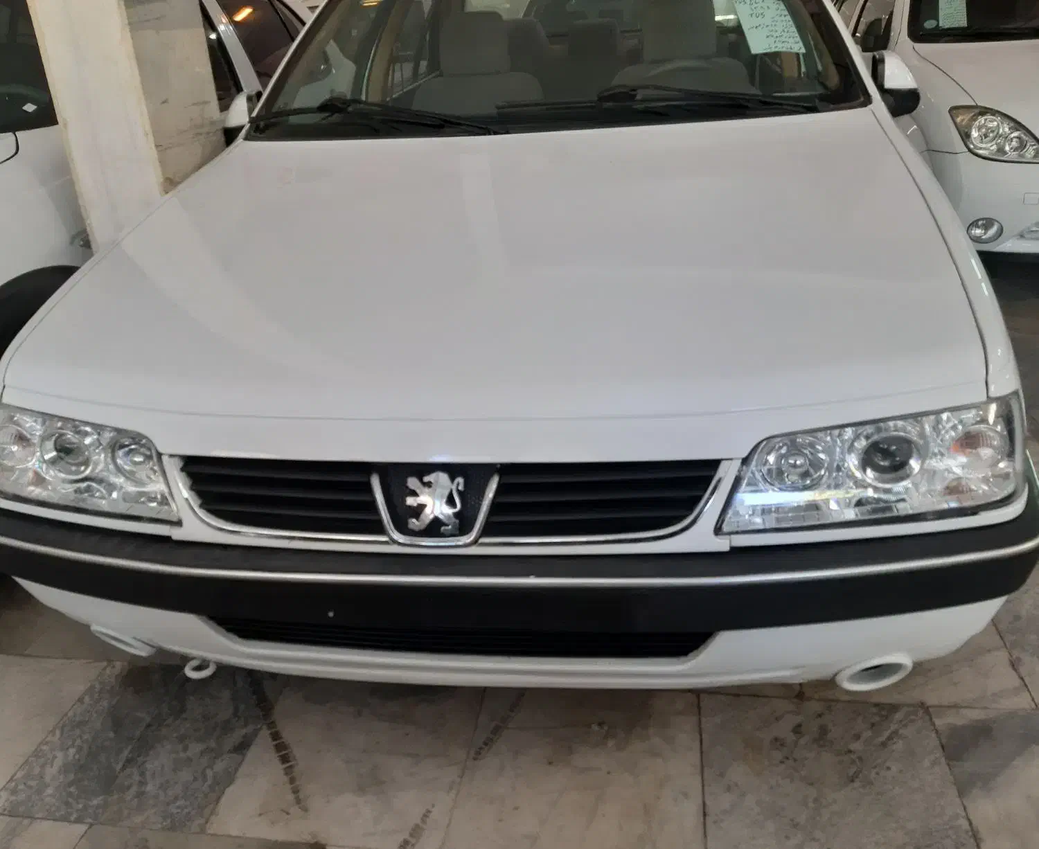 پژو سالم فقط برا معاوزه فروش نقدی  ندارم|خودرو سواری و وانت|بروجرد, |دیوار