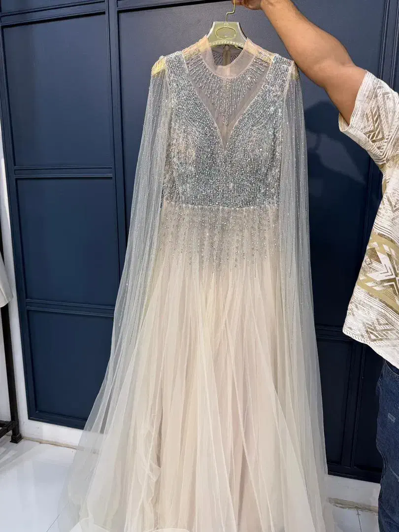 لباس نامزدی عقد نو سنگ دوزی شده|لباس|بوشهر, |دیوار