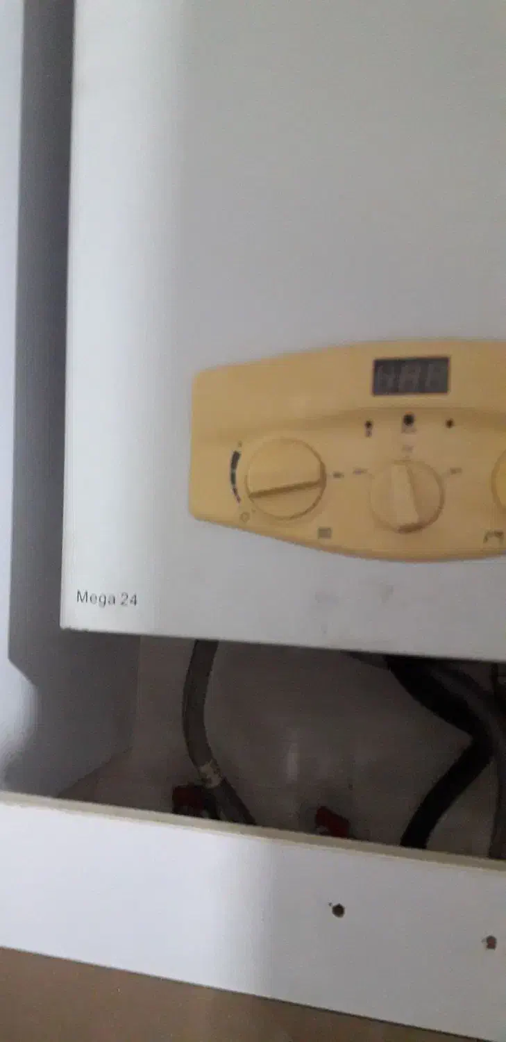 فروش پکیج دست دوم مگا ۲۴|آبگرمکن، پکیج، شوفاژ|اسلام‌شهر, شهرک واوان|دیوار