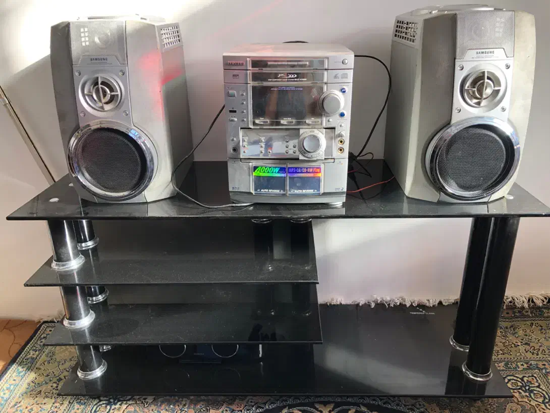 تلویزیون سامسونگ ضبط جی وی سی و سیستم سامسونگ ومیز|تلویزیون و پروژکتور|اردبیل, |دیوار