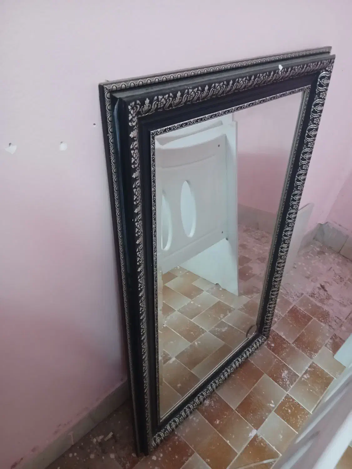 آینه|آینه|قم, انصار‌الحسین|دیوار