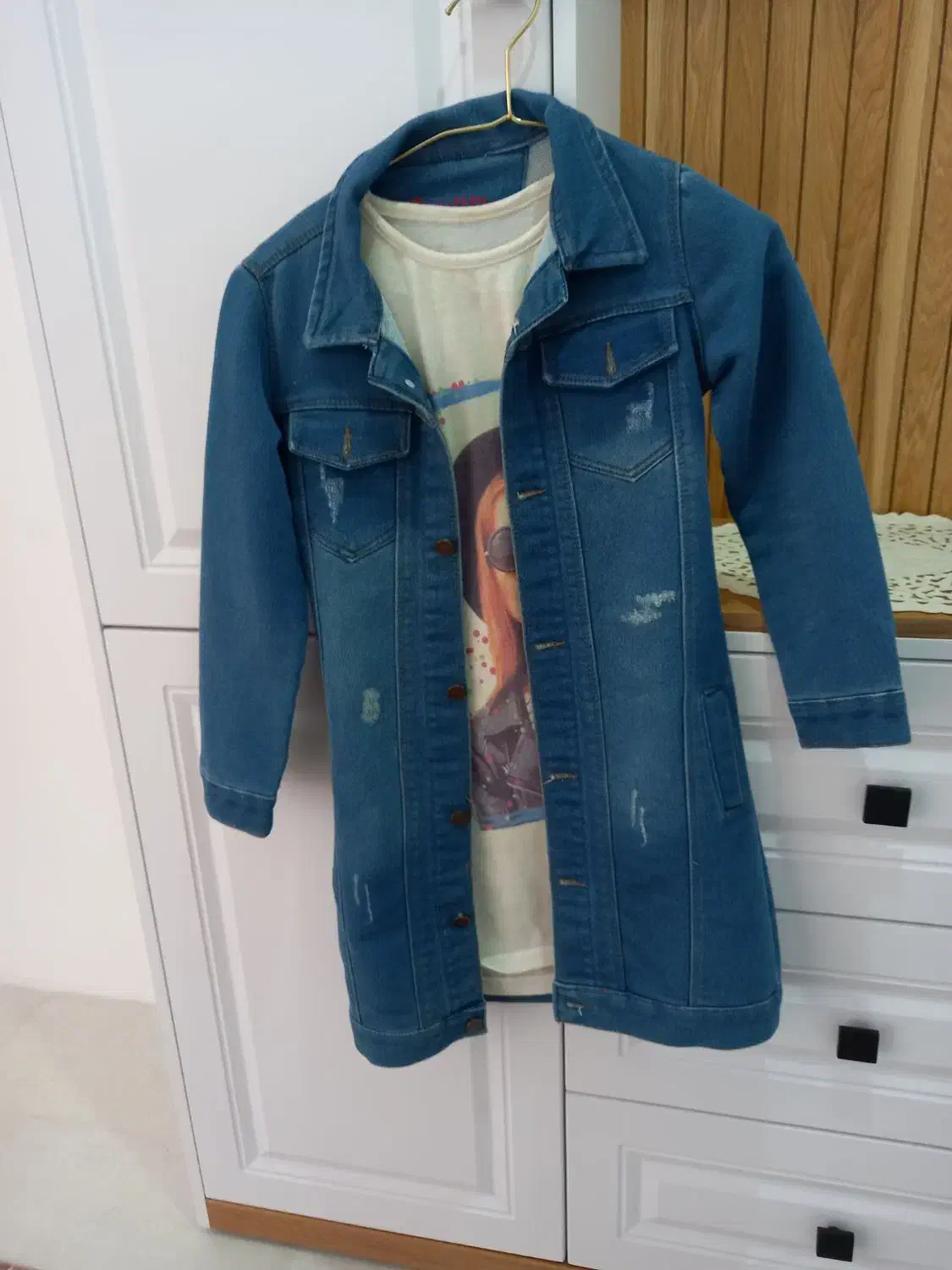 کت جین دخترانه با زیره سفید درحدنونو|کفش و لباس بچه|قزوین, |دیوار