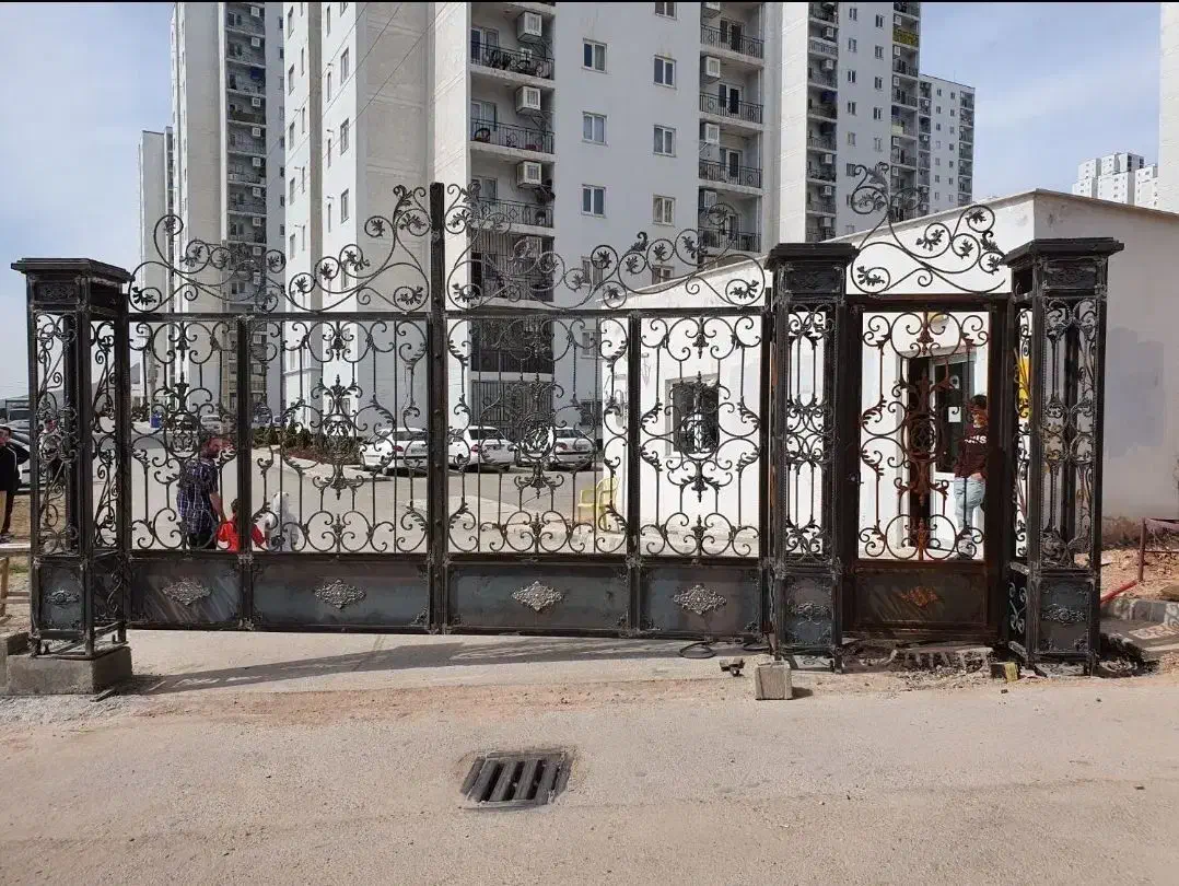 نرده - درب - پنجره - درب آهنی درب پارکینگ درب ویلا|مصالح و تجهیزات ساختمان|ری, بازار آهن|دیوار