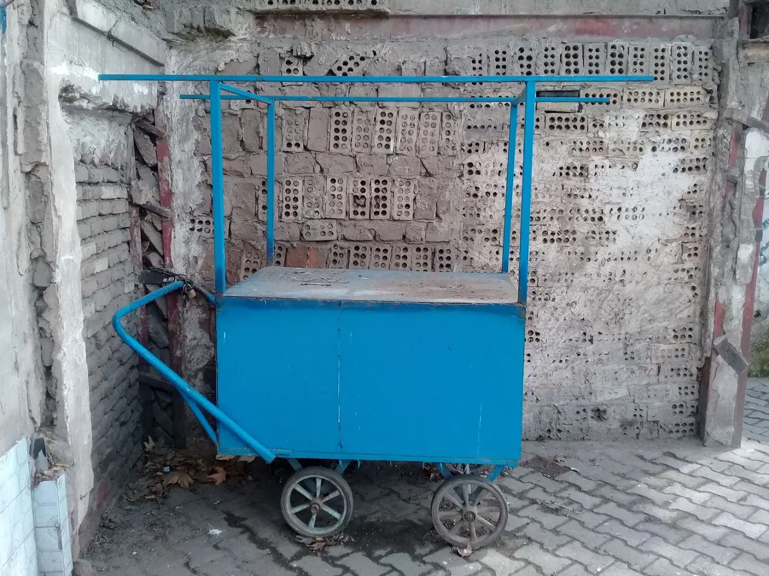 ارابه فلزی|ابزارآلات|خوی, |دیوار