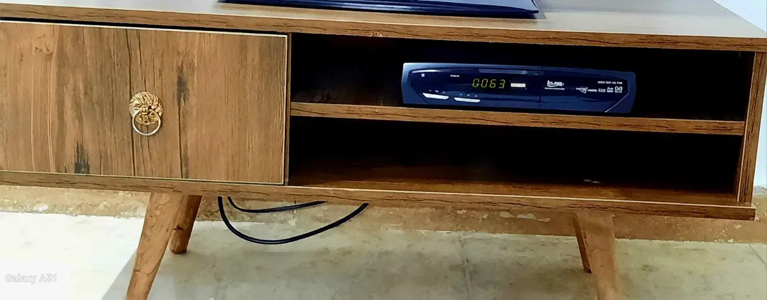 خانه و آشپزخانه|مبلمان خانگی و میز عسلی|آباده, |دیوار