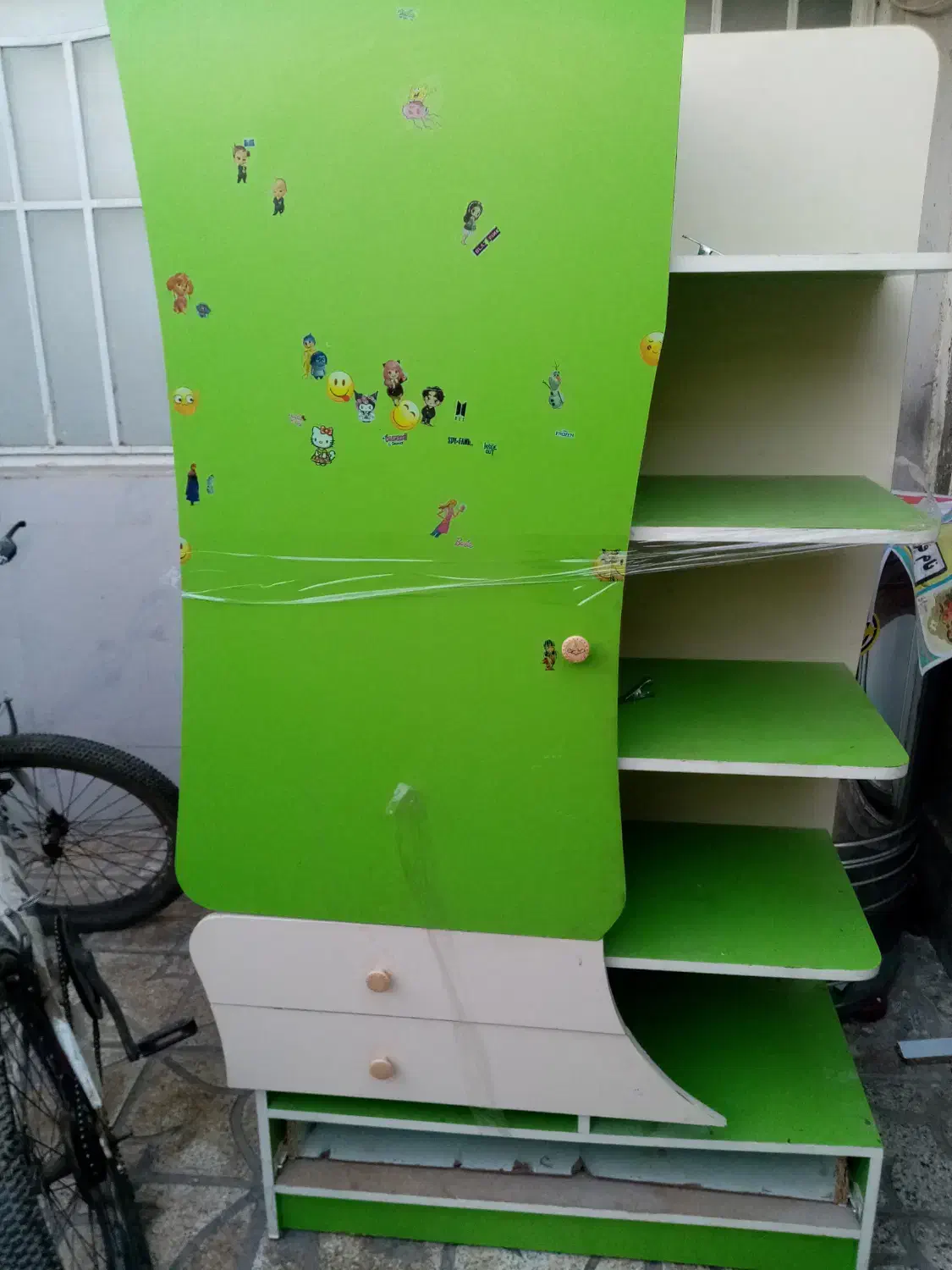 کمد بچه|جاکفشی، کمد، دراور|نیشابور, جمهوری|دیوار