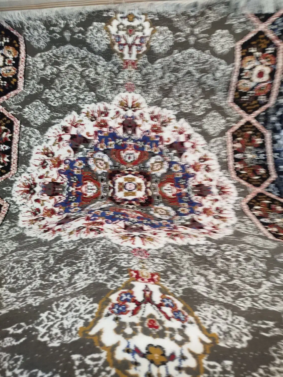 انواع فرشهای ماشینی دست دوم فروشی|فرش|میانه, |دیوار