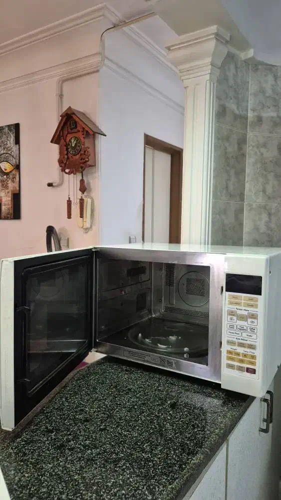 مایکروویو ال جی ۴۲ لیتری در حد نو|اجاق گاز و لوازم برقی پختوپز|رشت, نامجو|دیوار