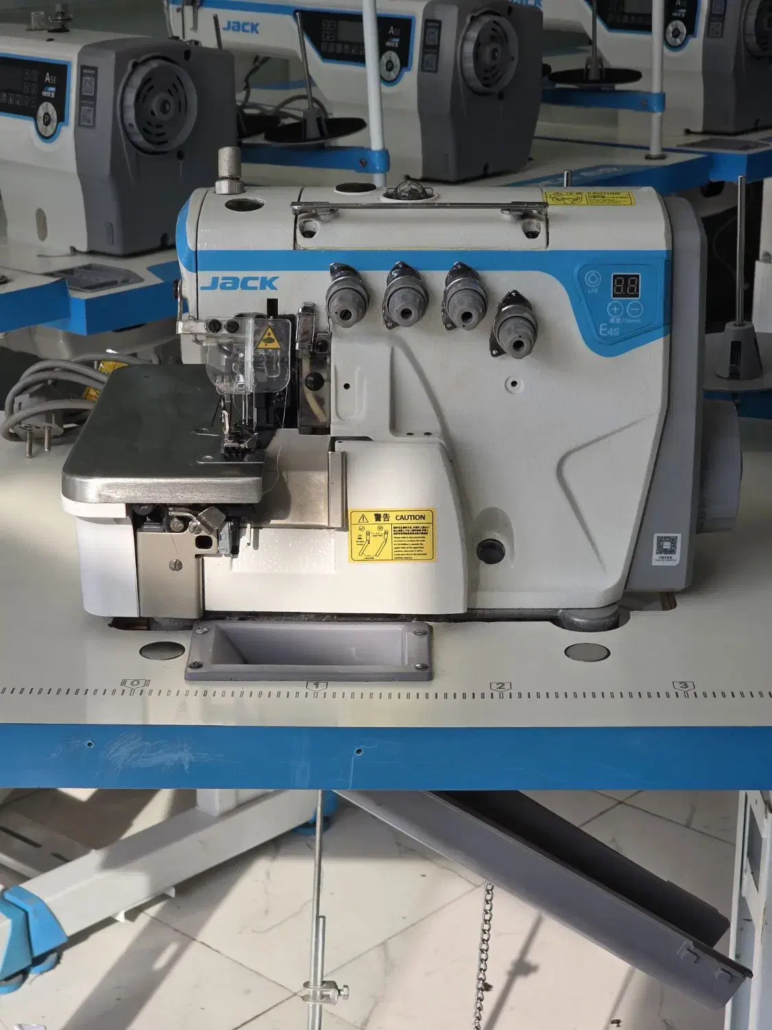 چرخ خیاطی صنعتی زیگزال سردوز چهار نخ E4S جک|چرخ خیاطی و ریسندگی|تهران, امام زاده عبدالله|دیوار