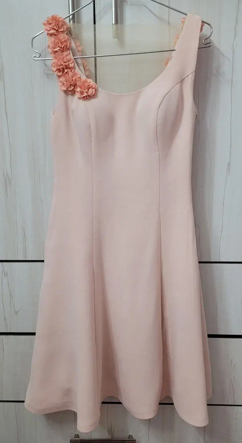 لباس مجلسی نو|لباس|دهق, |دیوار