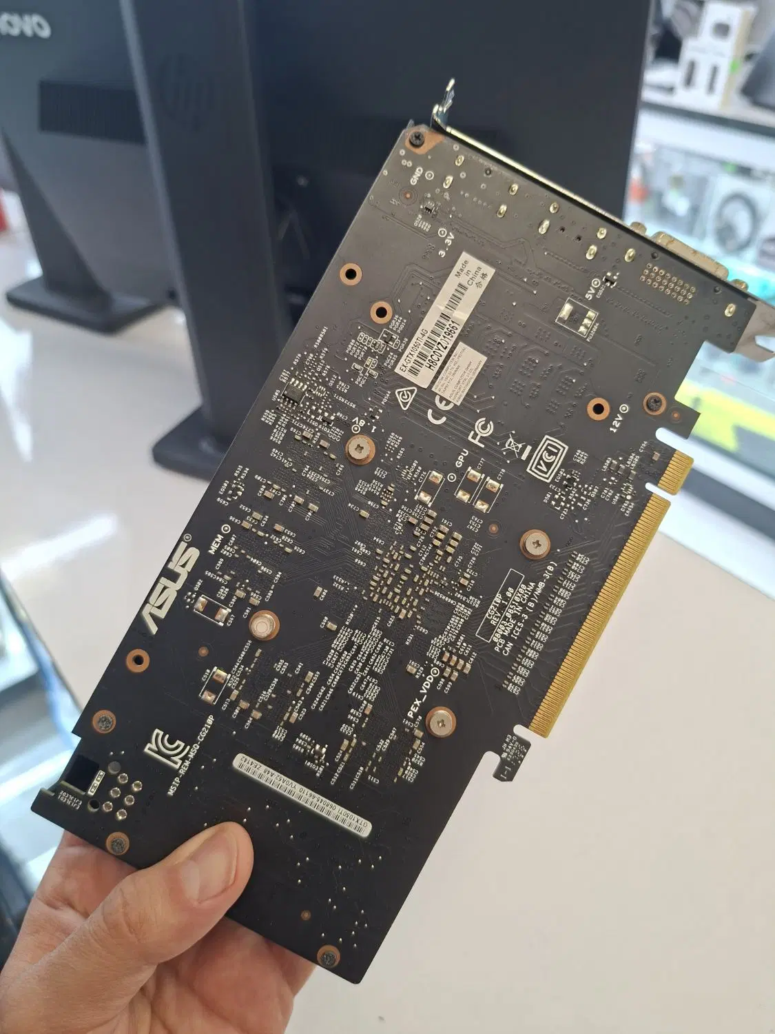 کارت گرافیک گیمینگ خانگی asus GTX 1050ti 4 gb|قطعات و لوازم جانبی رایانه|رشت, سعدی (تختی)|دیوار