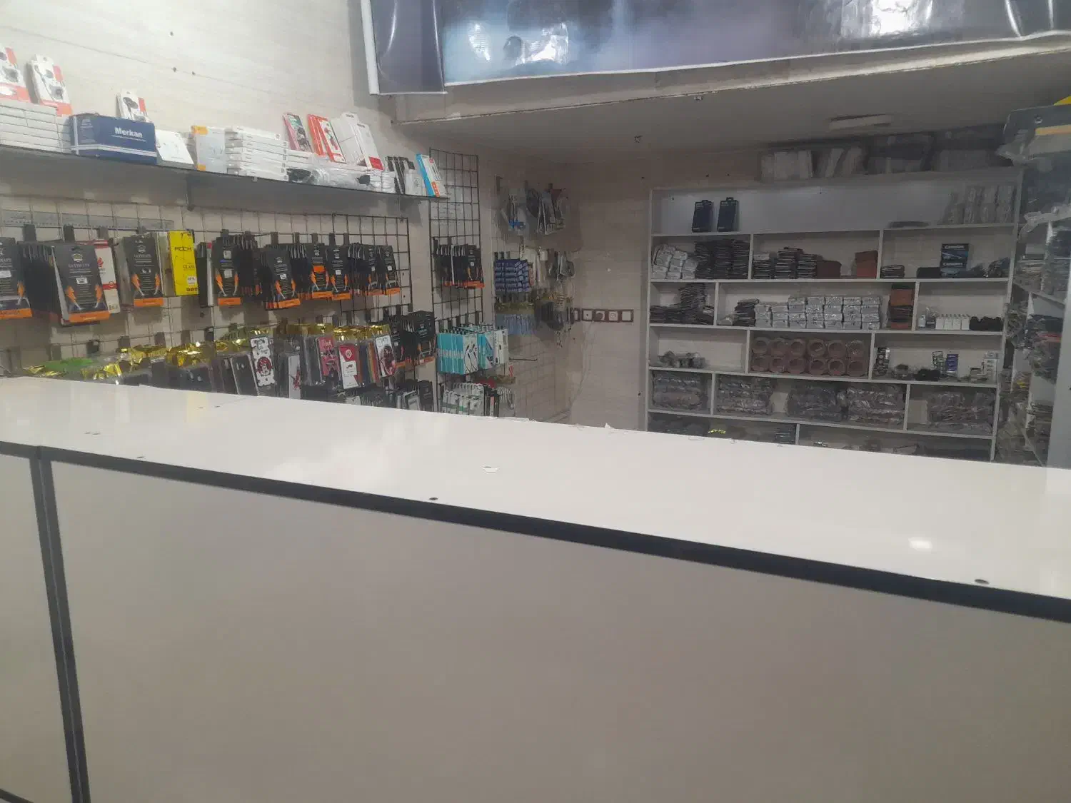 واگذاری مغازه موبایلی|اجارهٔ مغازه و غرفه|اندیمشک, |دیوار