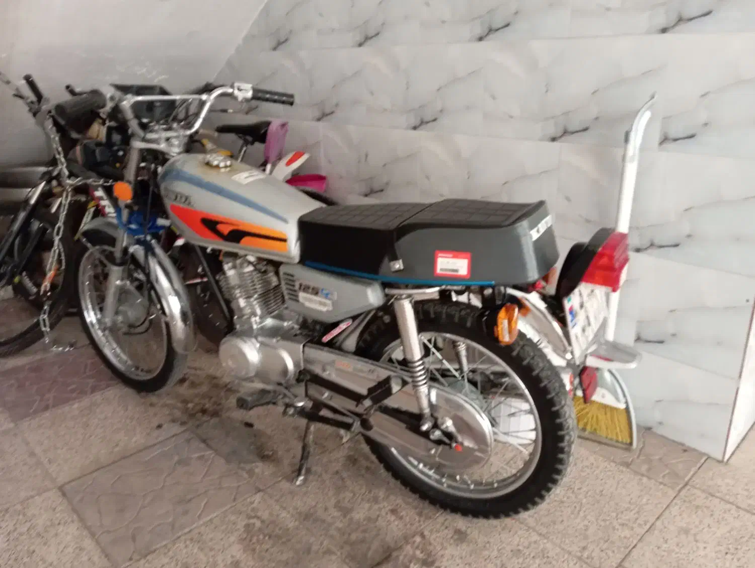 هوندا ۱۲۵|موتورسیکلت|اصفهان, بهارستان|دیوار