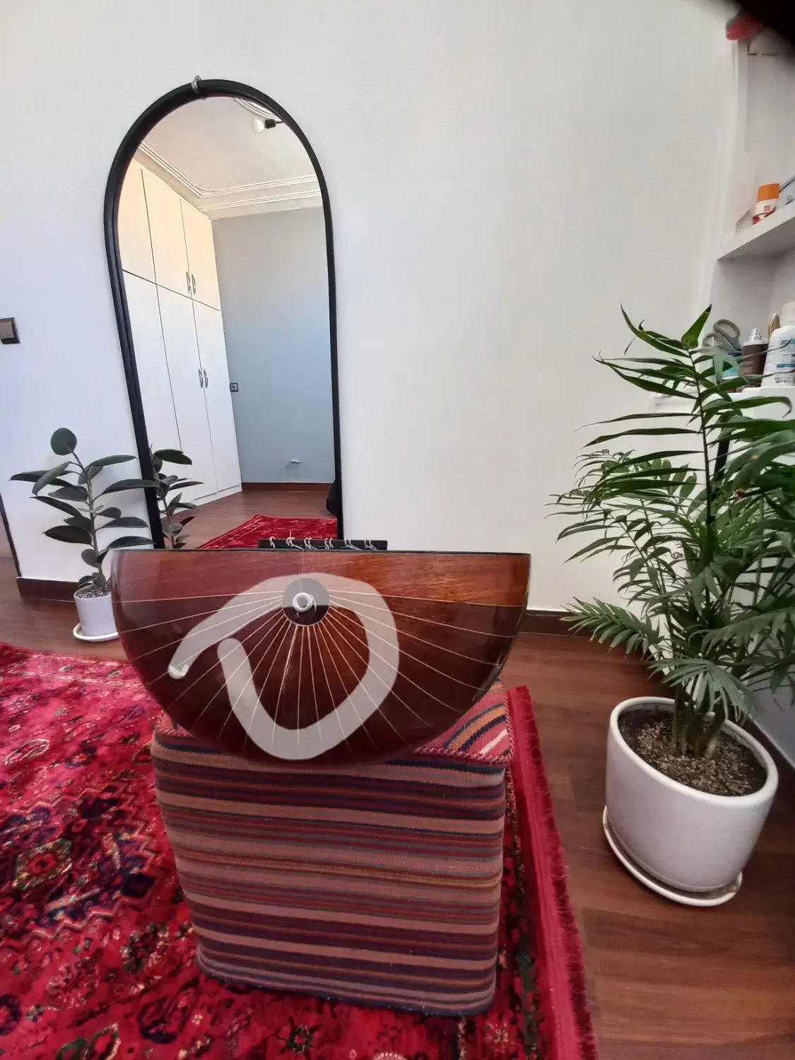 ساز عود|سازهای سنتی|اصفهان, گلزار|دیوار