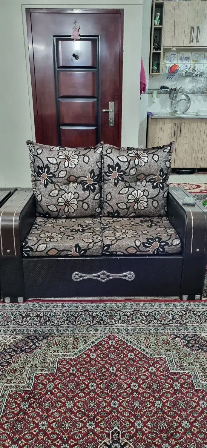 مبل ۷ نفره در حد نو|مبلمان خانگی و میز عسلی|محمدیه-قزوین, |دیوار
