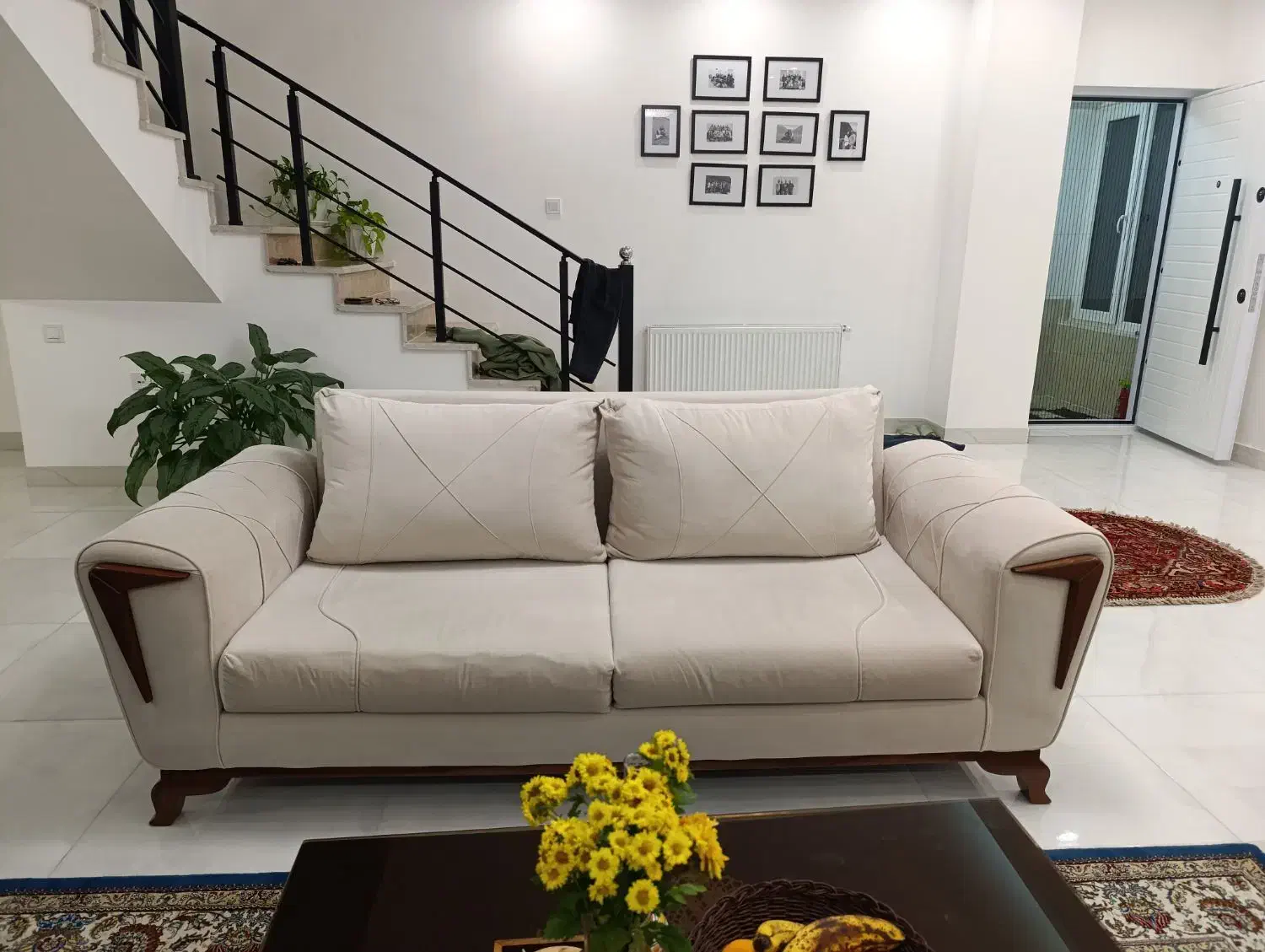 مبل ۷ نفره بهمراه ناهارخوری ۴نفره|مبلمان خانگی و میز عسلی|دالخانی, |دیوار