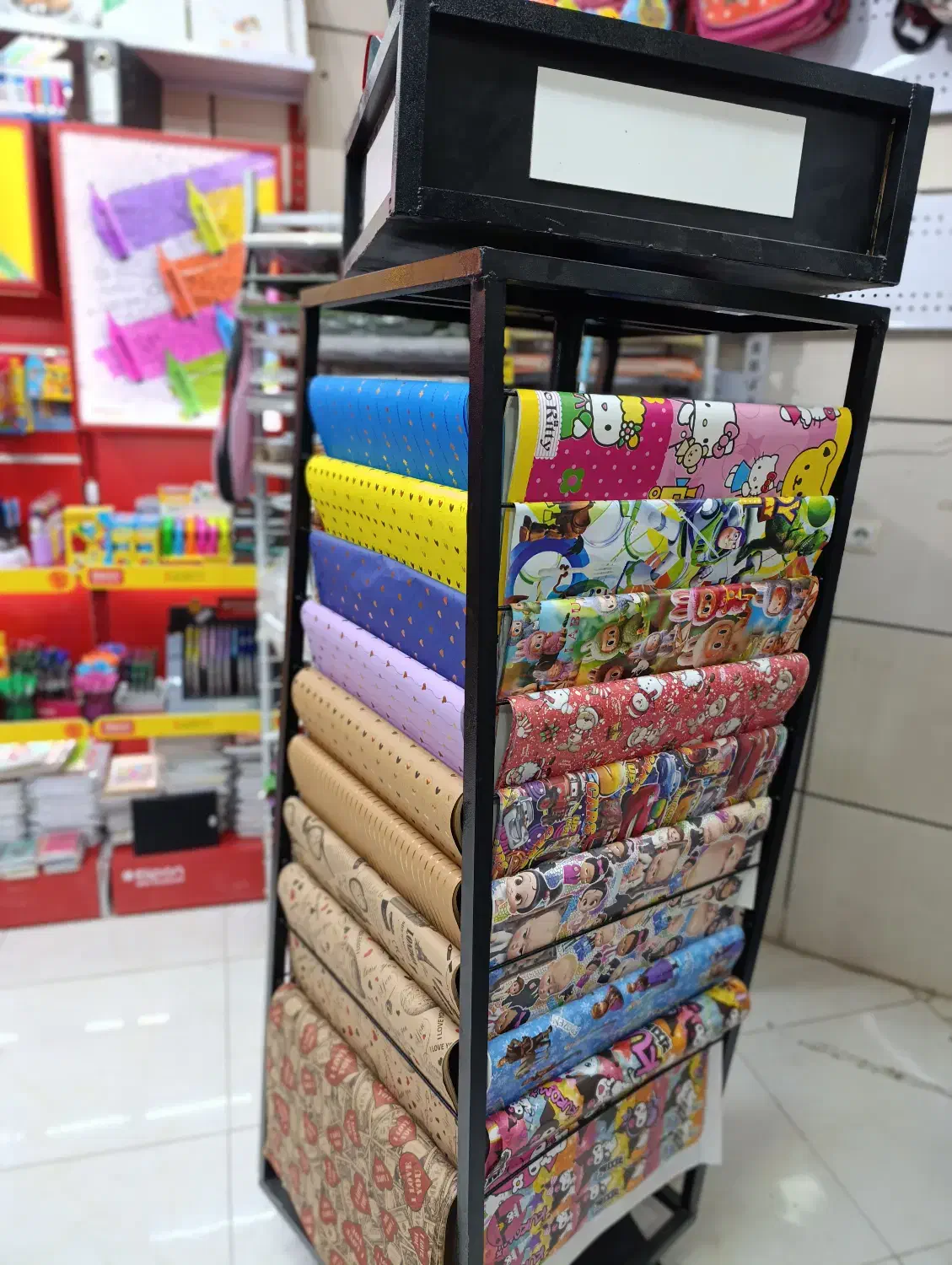 استند ‌کاغذ‌کادو|لوازم التحریر|شاهین‌شهر, مسکن مهر|دیوار