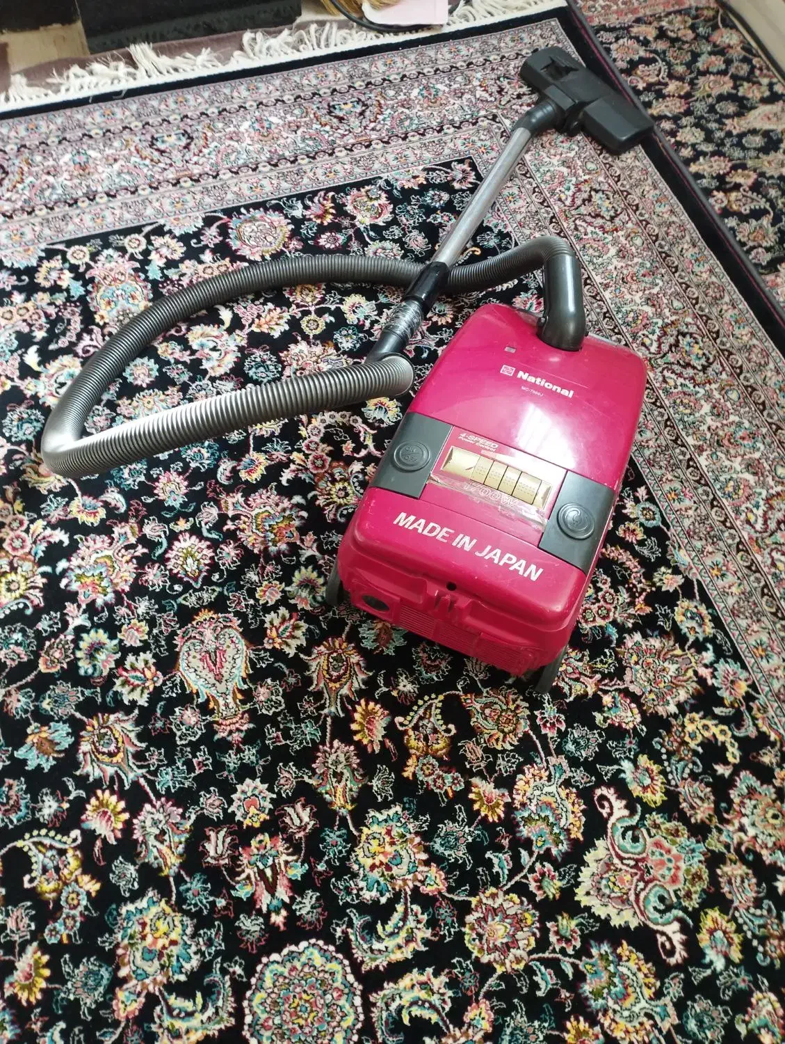 جاروبرقی سالم|جاروبرقی، جارو شارژی، بخارشو|اندیشه, اندیشه فاز ۱|دیوار