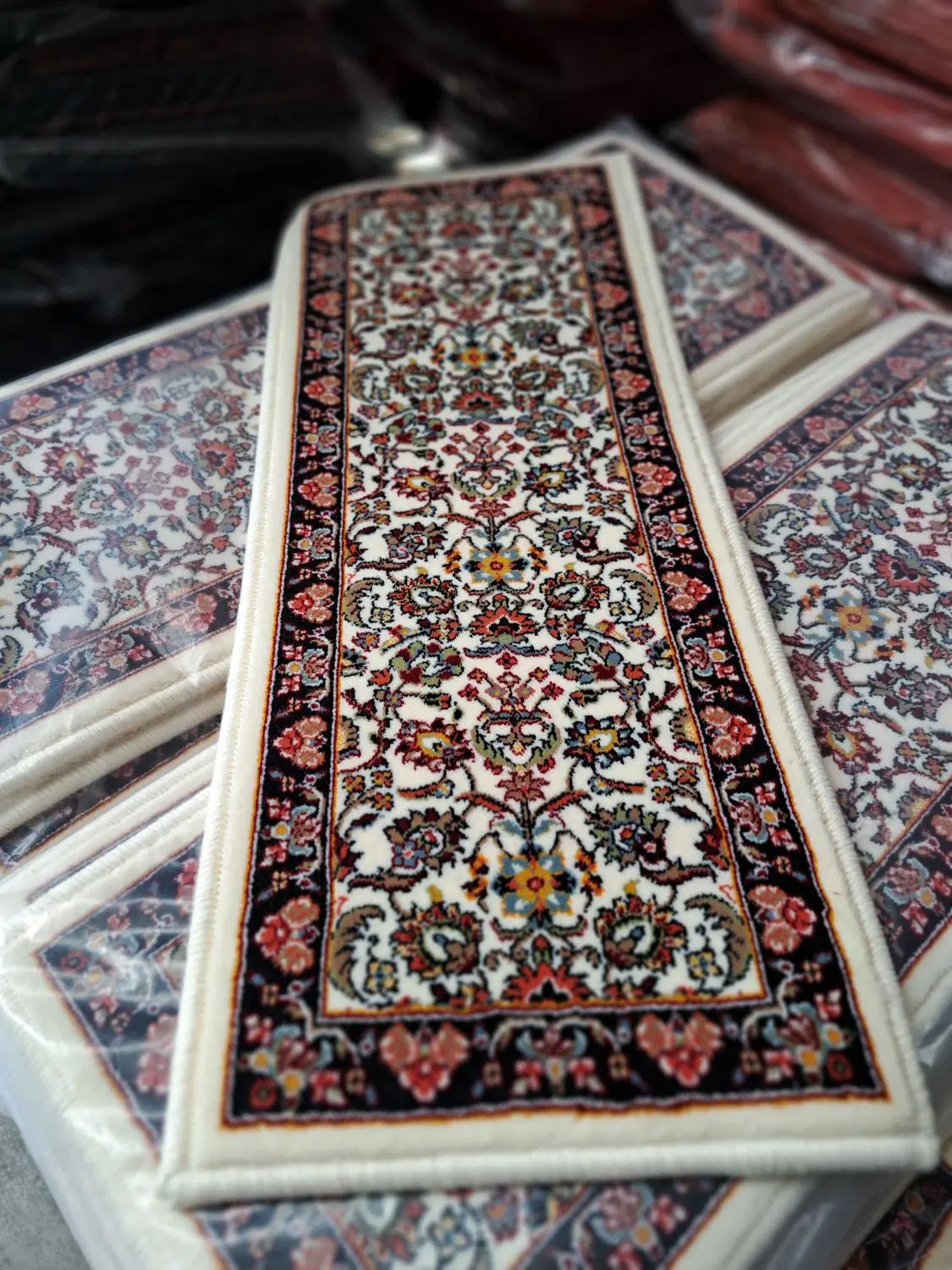 فرش ستاره کویریزدپادری پله ای۷۰۰شانه بهترین کیفیت|پادری|تهران, دبستان|دیوار
