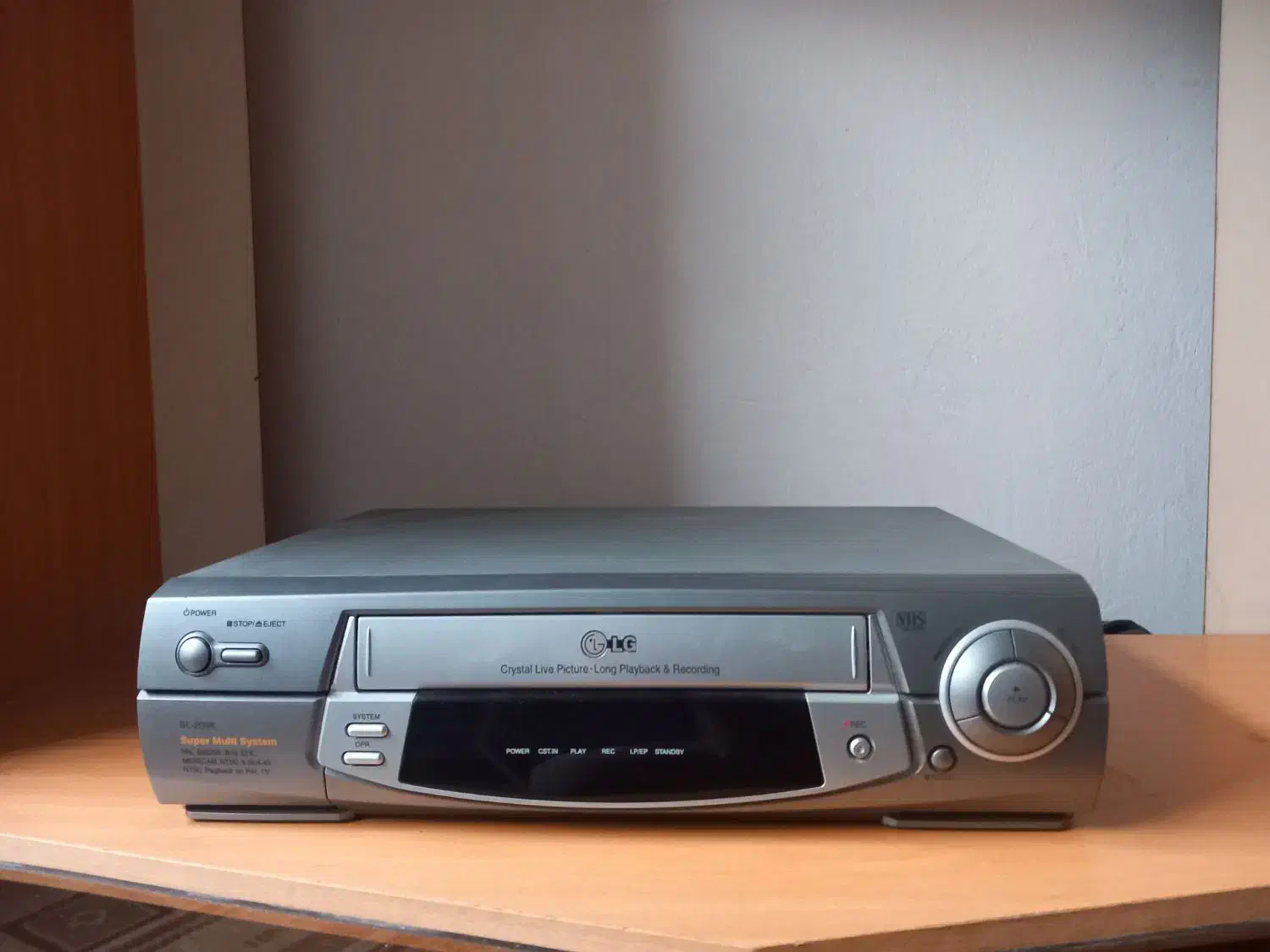 دستگاه وی اچ اس ، LG مدل BL200K|پخش‌کننده DVD و ویدیو|بندر انزلی, کوی واحدی|دیوار