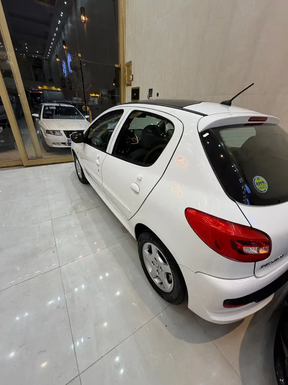 ۲۰۷پانا مدل ۱۴۰۱سفید بیرنگ|خودرو سواری و وانت|قم, زنبیل آباد|دیوار