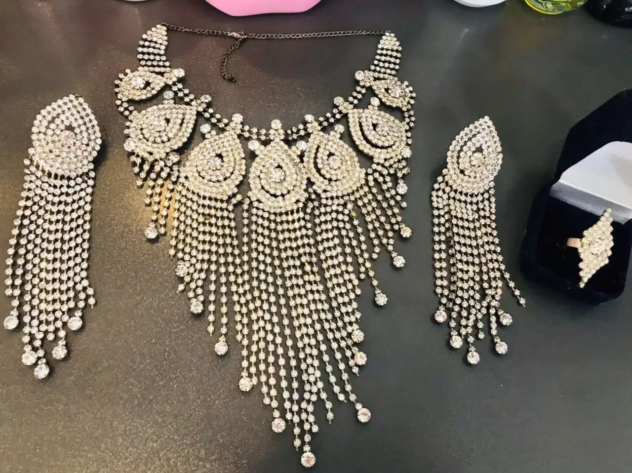 گردنبند و گوشواره و انگشتر|بدلیجات|پردیس, فاز ۱۱|دیوار