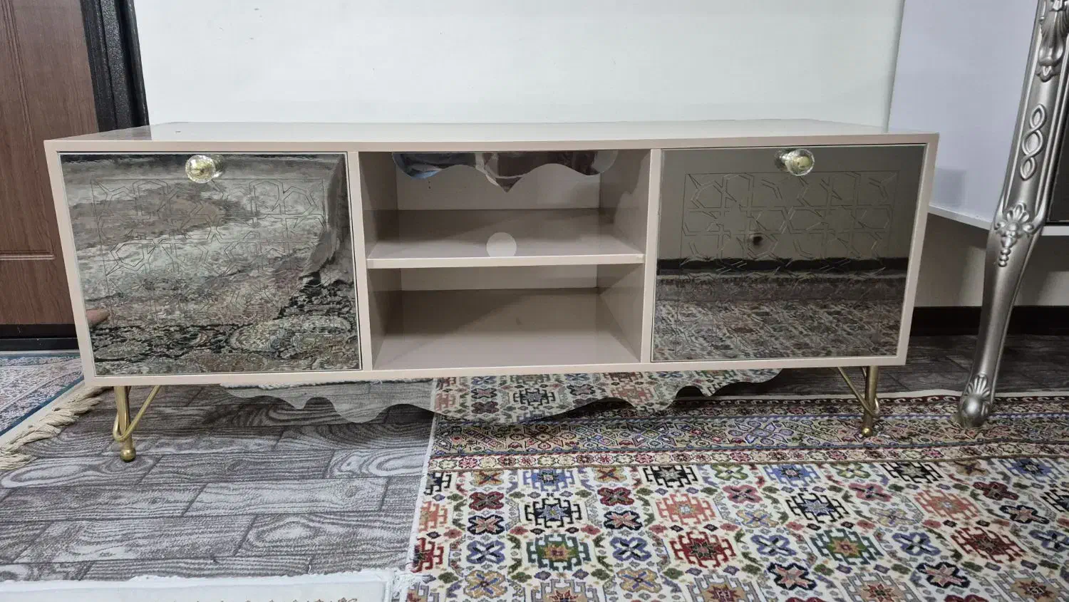 میز تلویزیون ال ای دی|میز تلویزیون|شاهین‌شهر, فدک|دیوار