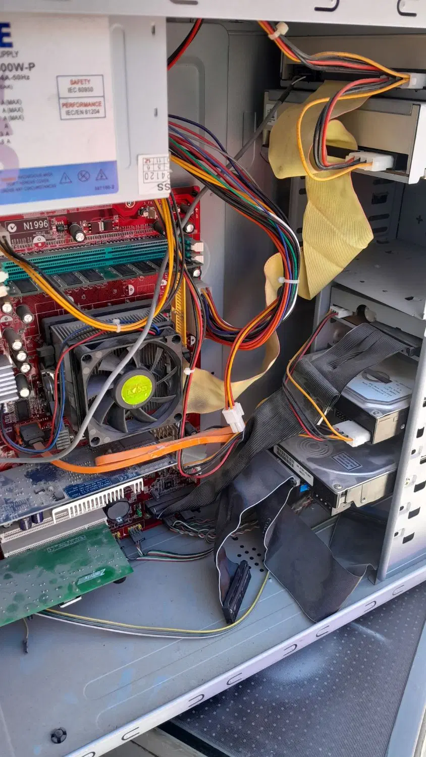 کیس msi|رایانه رومیزی|شیراز, ده پیاله|دیوار