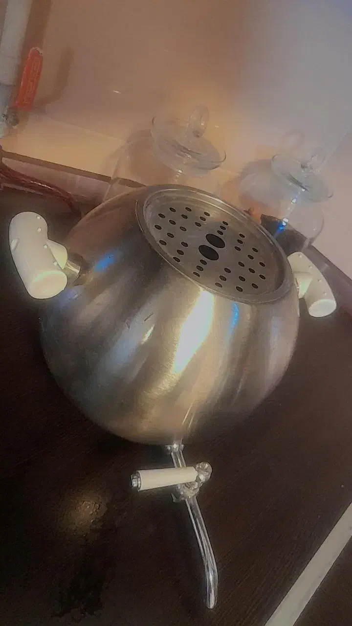 دو عدد کتری جنس عالی شازند|قوری، کتری، قهوه‌ساز دستی|شازند, |دیوار