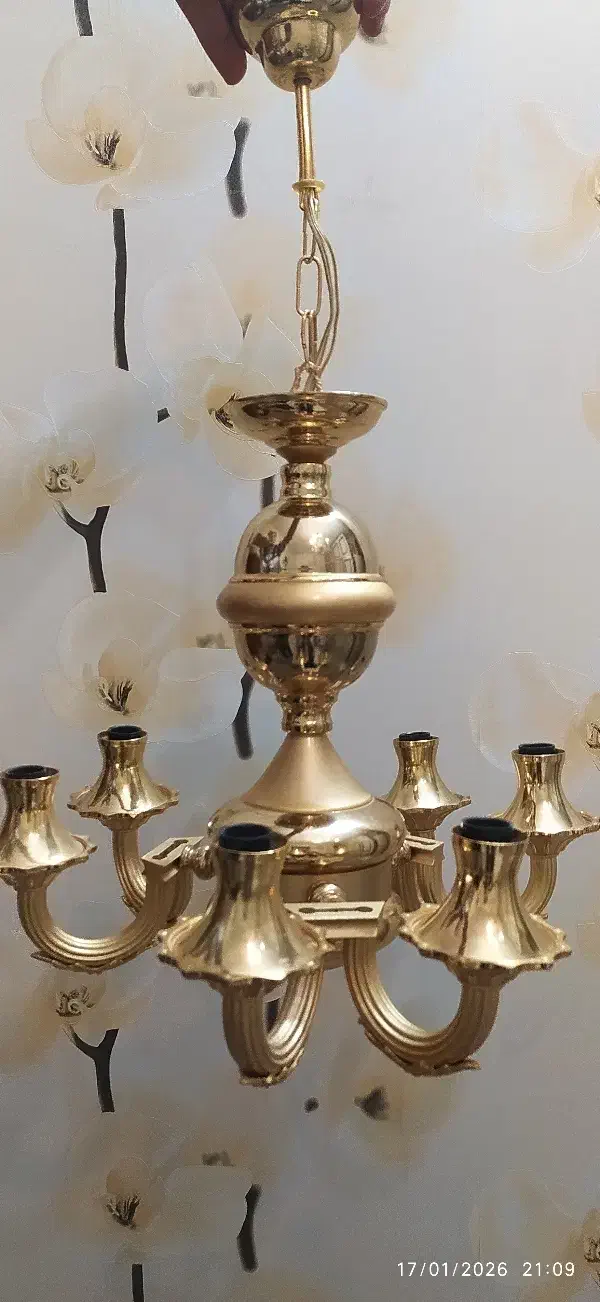 لوستر طلایی|لوستر و چراغ آویز|اصفهان, رحیم‌آباد|دیوار