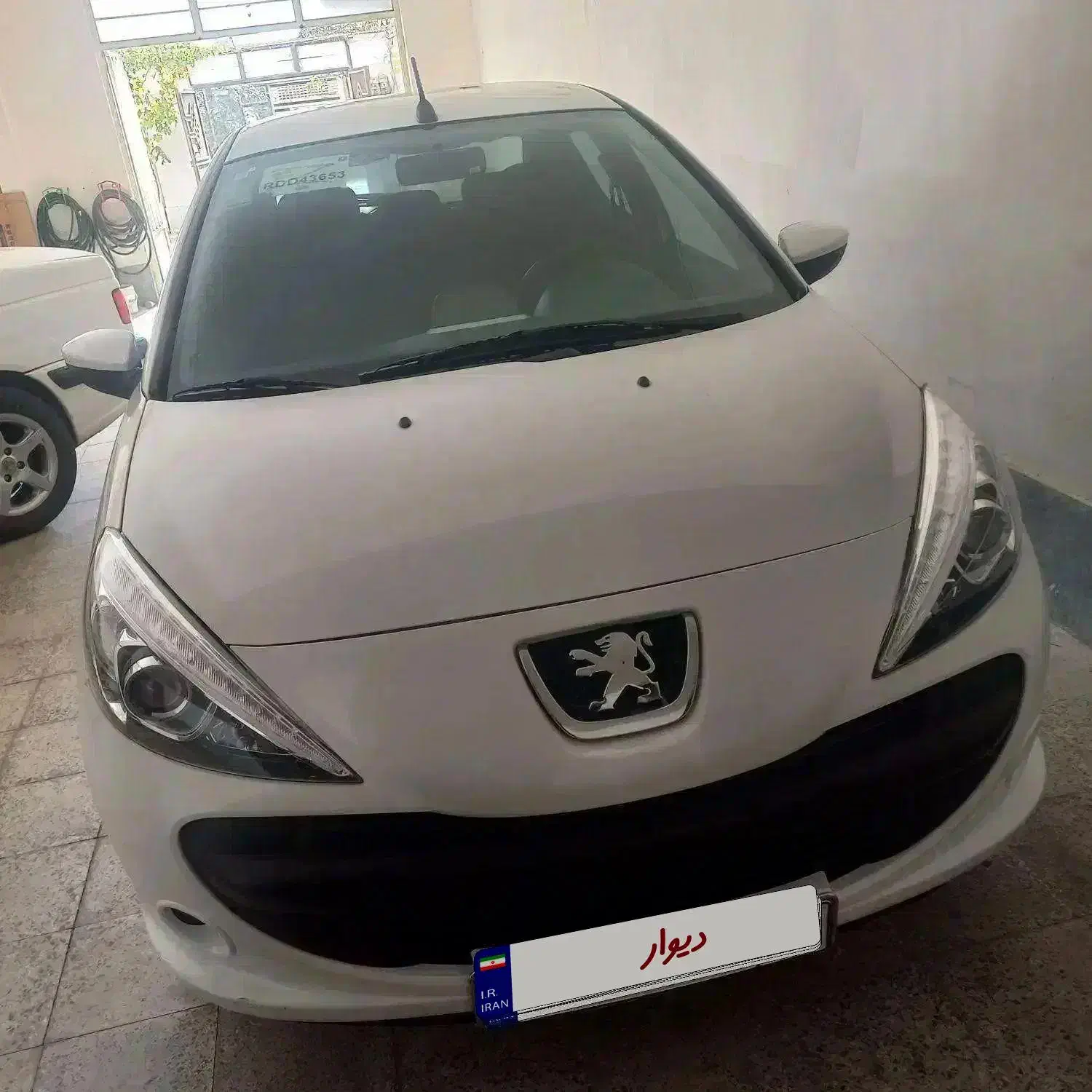 ۲۰۷ فول ۴۰۳تیو فایو در حد مشابه صفربیمه فول|خودرو سواری و وانت|مهاجران, |دیوار