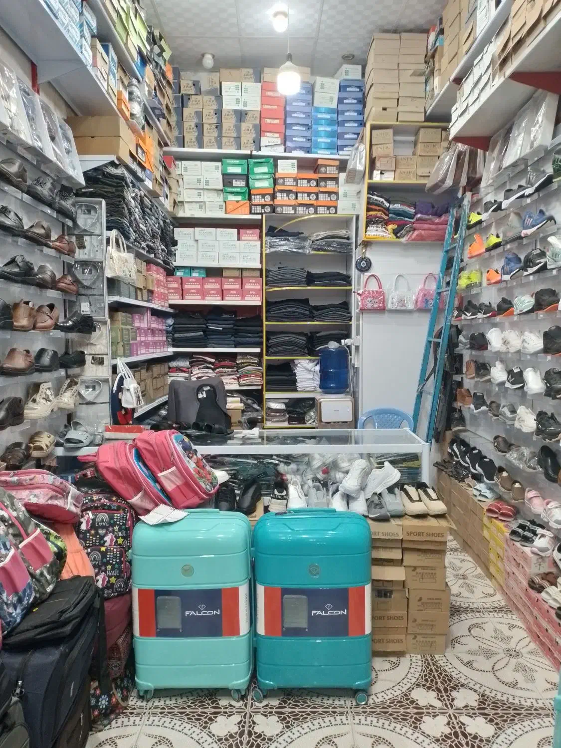 اهرم بازار مهدیه|کیف، کفش، کمربند|اهرم, |دیوار