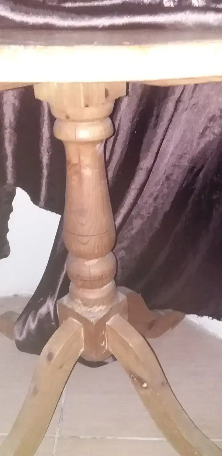 میز گرد|صنایع دستی و سایر لوازم تزئینی|بندر انزلی, معلم|دیوار