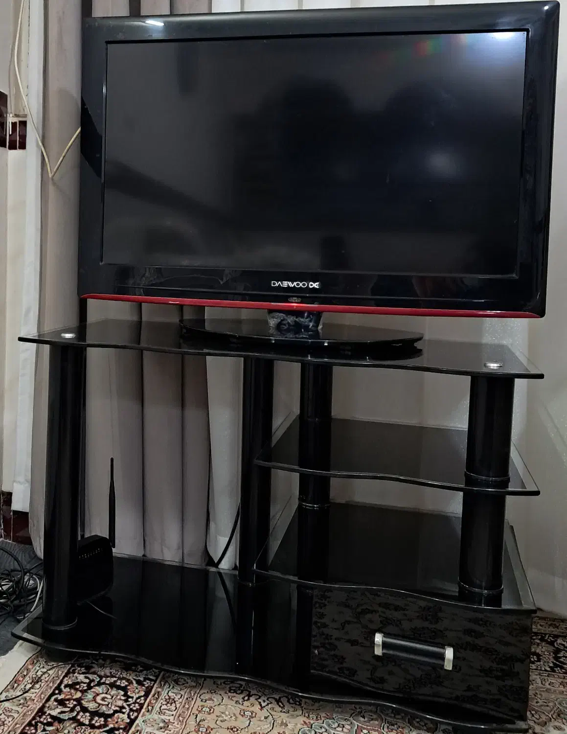 تلویزیون با زیر تلویزیون|تلویزیون و پروژکتور|ملایر, |دیوار