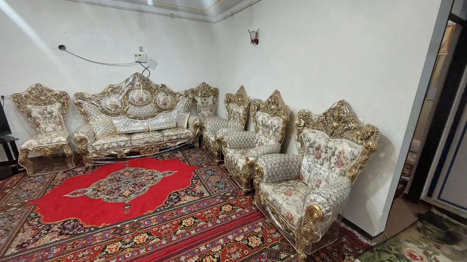 مبل سلطنتی|مبلمان خانگی و میز عسلی|شوش, |دیوار