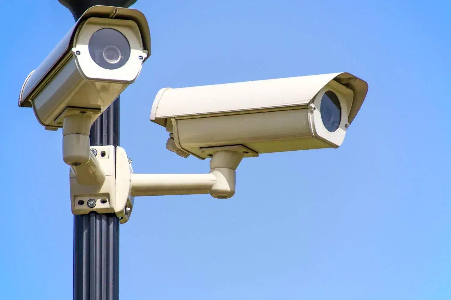 نصب دوربین و دزدگیر اماکن تجاری مسکونی|دوربین مداربسته|نهاوند, |دیوار