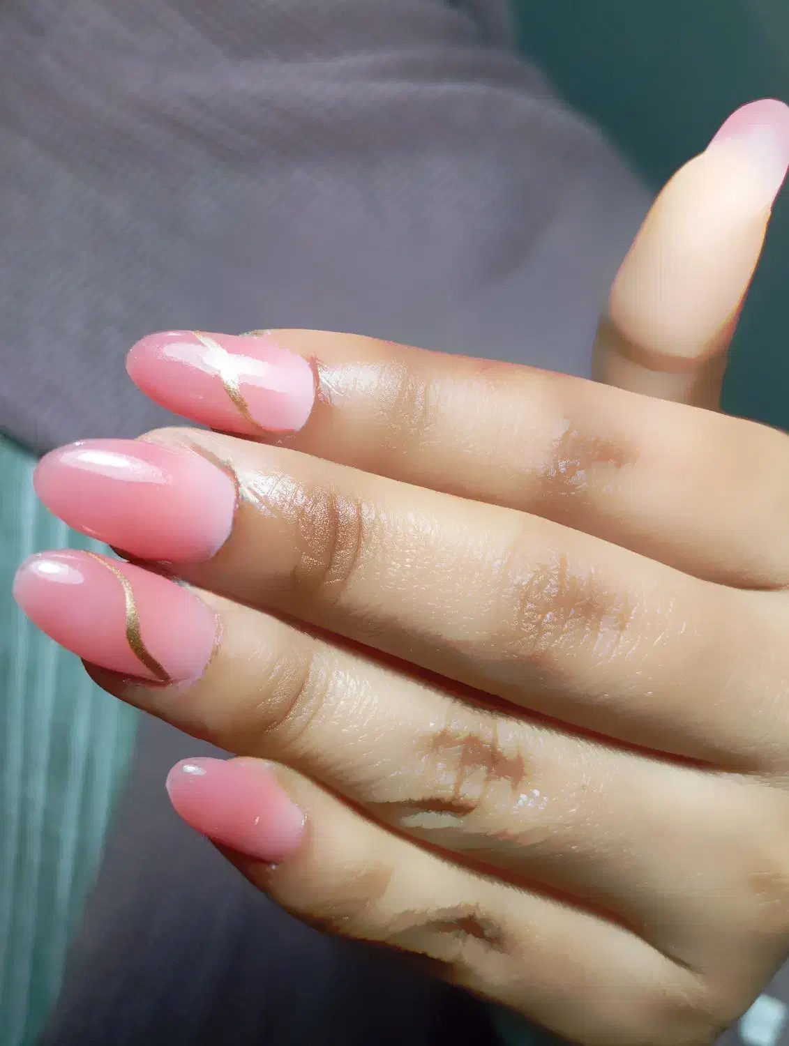 ارائه تخصصی خدمات کاشت ناخن با بهترین متریال|خدمات آرایشگری و زیبایی|جیرفت, |دیوار