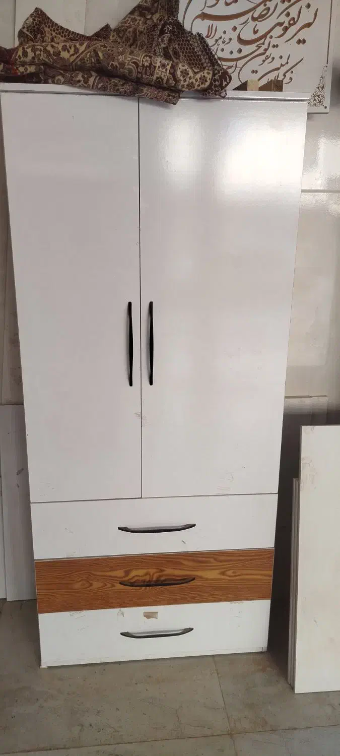 کمد|جاکفشی، کمد، دراور|مشهد, گرجی علیا|دیوار