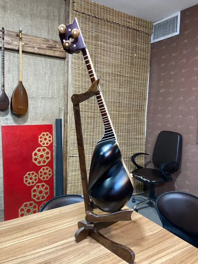 تار صادقی|سازهای سنتی|کرج, عظیمیه|دیوار