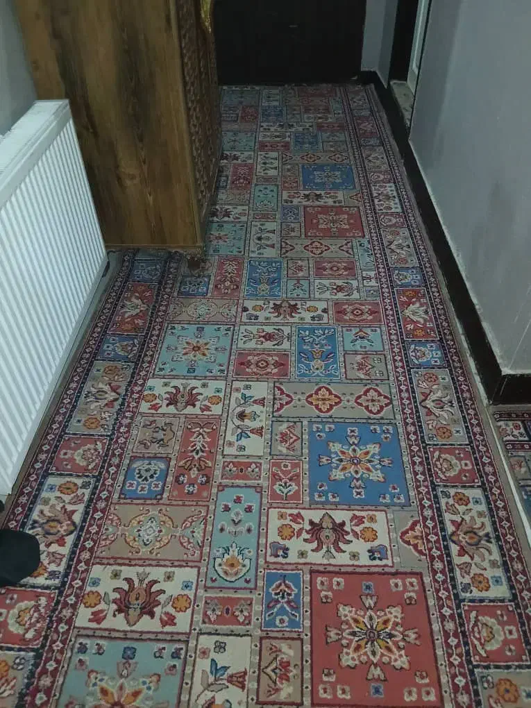 فرش راهرو|فرش|اصفهان, قهجاورستان|دیوار