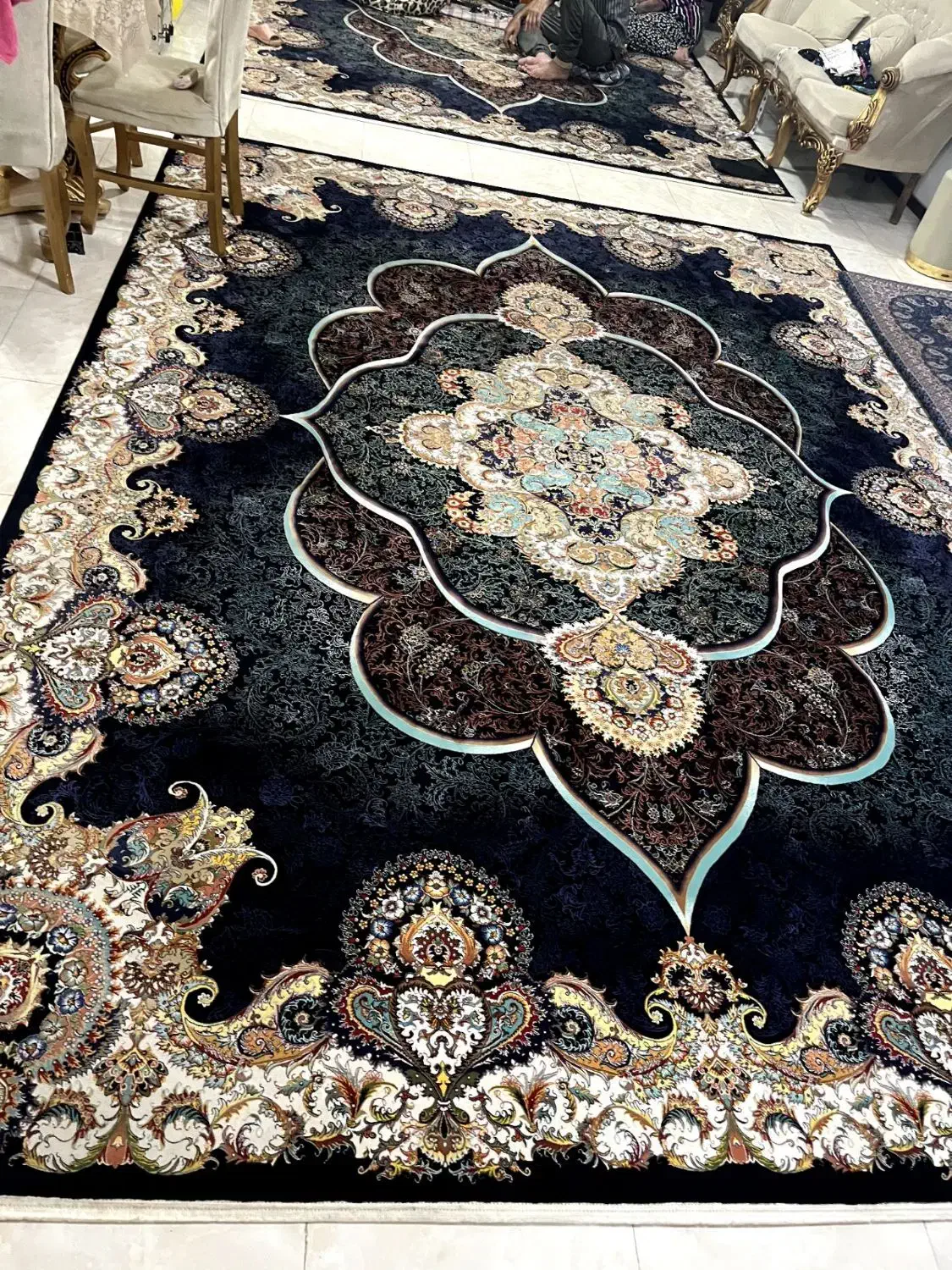 دو تخته فرش 12متری هزار شانه|فرش|چهارباغ, |دیوار