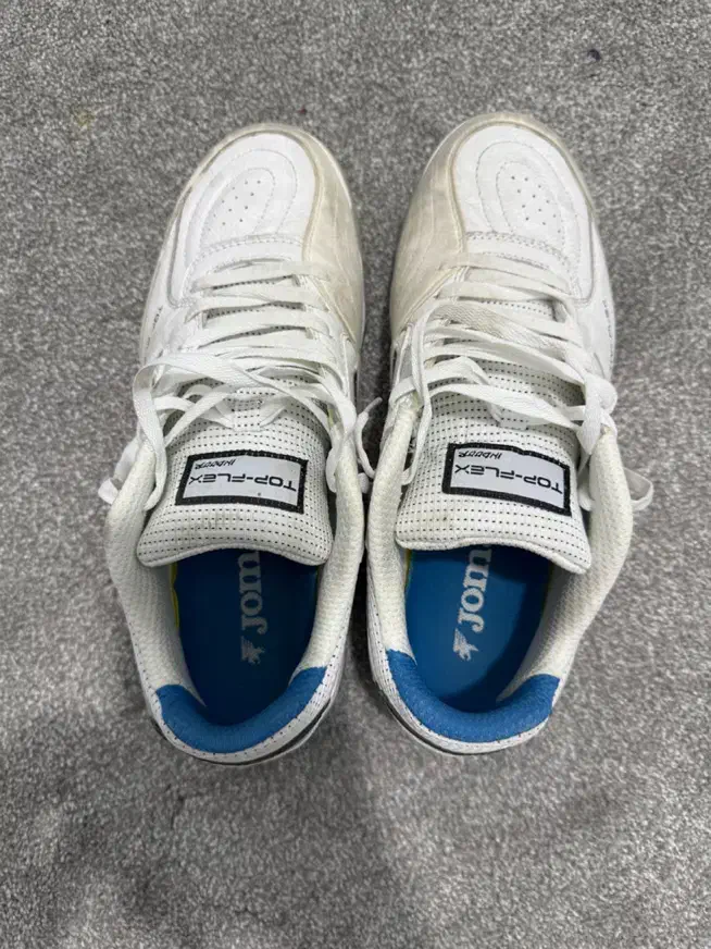 کفش فوتسالی جوما|کیف، کفش، کمربند|صدرا-فارس, فاز ۱|دیوار