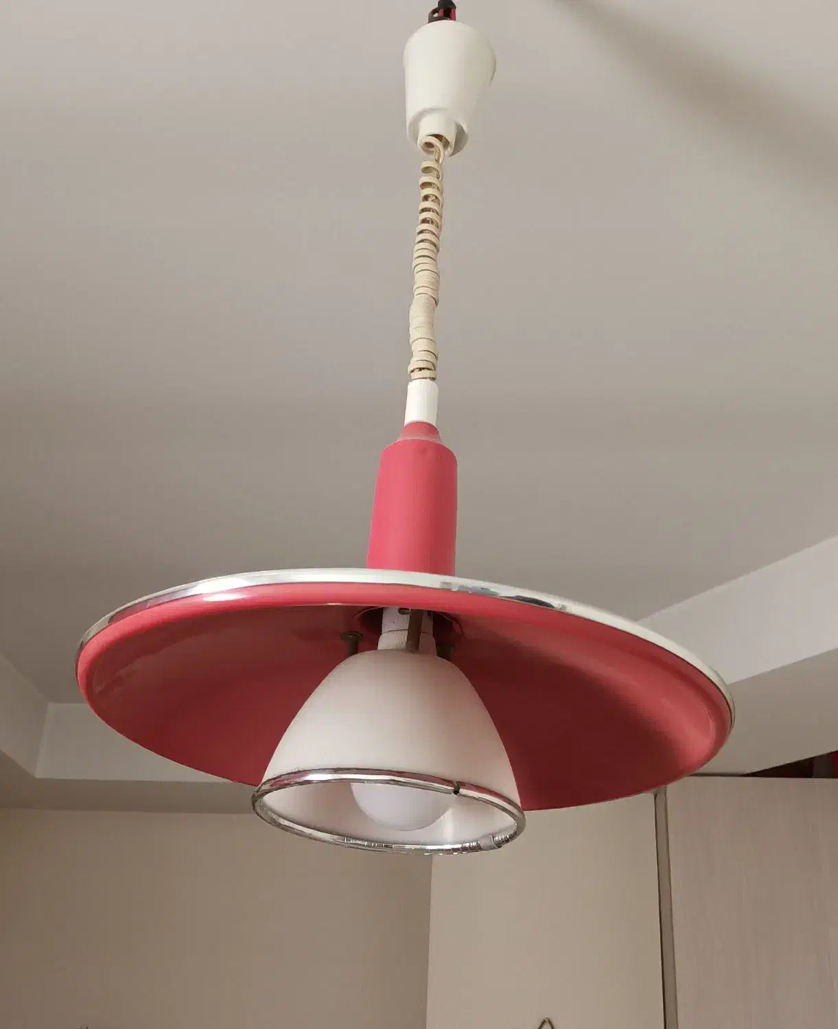 لوستر نو آویز چراغ سالم تمیز|لوستر و چراغ آویز|تهران, اتابک|دیوار