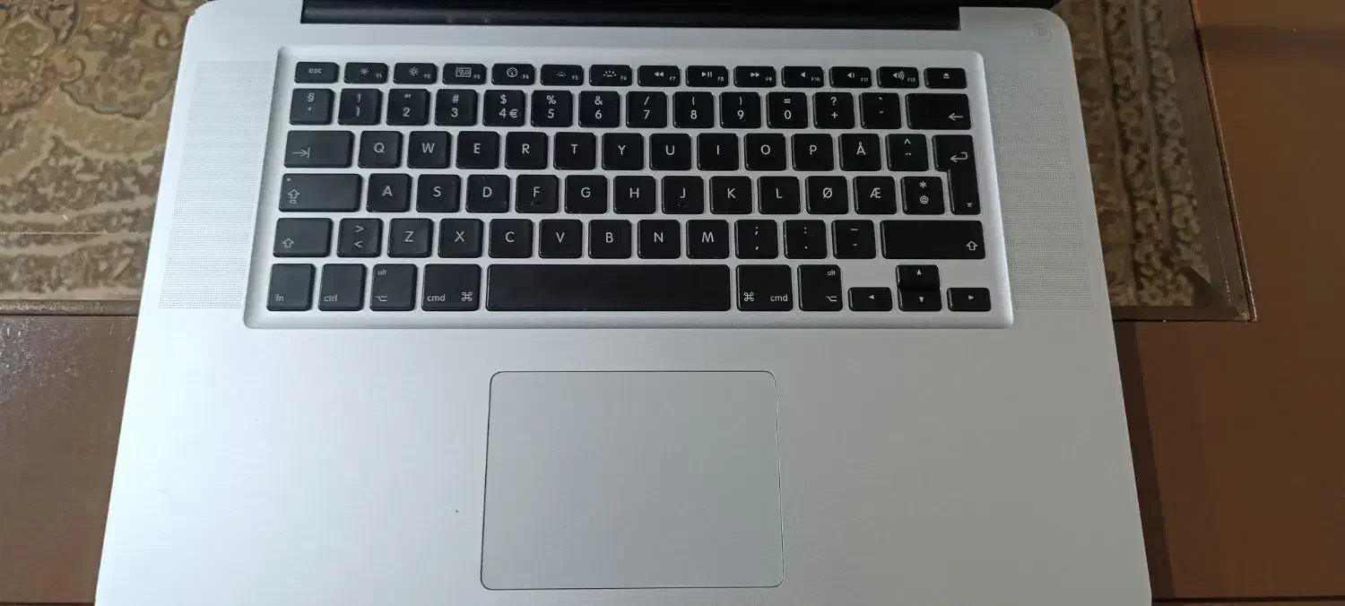mac book pro|رایانه همراه|شوط, |دیوار