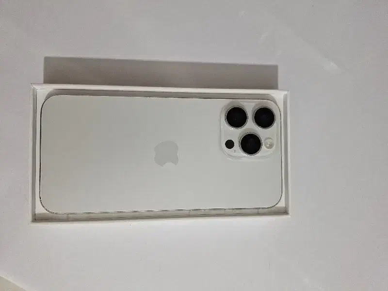 گوشی اپل آیفون 15 پرومکس|موبایل|اصفهان, کوی ولی عصر|دیوار