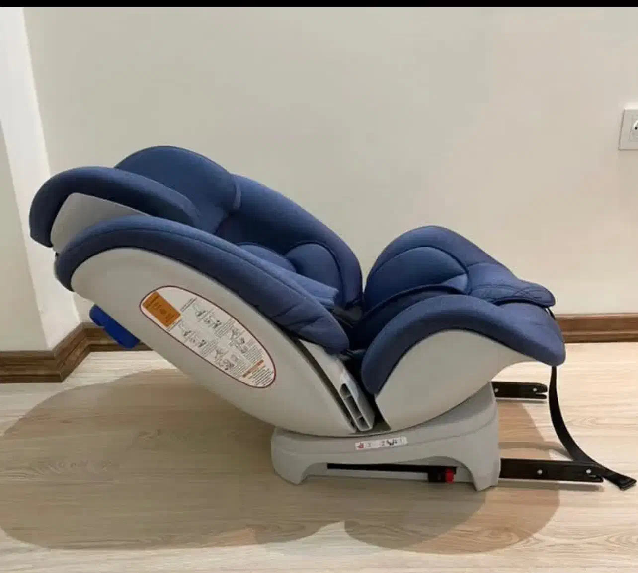 صندلی ماشین ۳۶۰درجه|تخت و صندلی بچه|آمل, |دیوار